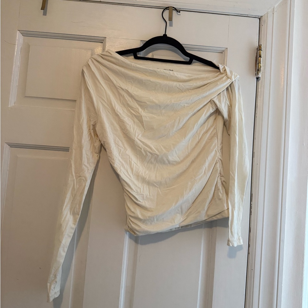 Abercrombie & Fitch Cream Off-Shoulder Long Sleeve Top